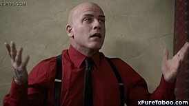 Direktorica Bridgette B i učitelj Derrick Pierce podučavaju Brooklyn Gray seks sa lizanjem pičke i pušenjem