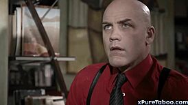 Direktorica Bridgette B i učitelj Derrick Pierce podučavaju Brooklyn Gray seks sa lizanjem pičke i pušenjem