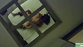 곡선 자지를 미친 듯이 빨아준 후, 사정하고 엉덩이 때려서 모욕해줘!