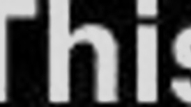 Ales'in arkadaşı koltukta ayakları baskın bir şekilde yalıyor