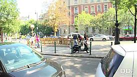 Milf peituda glamorosa curte foda profunda diurna com gozo perolado