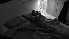 Polnoční volání na prdel od nadržené sousedské milfky po párty