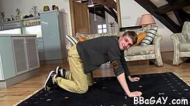 I indulge in trashy bareback gay sex with blowjobs