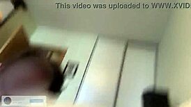 Resnični amaterski par ujet pri trdem jebanju in parjenju, hudiča!