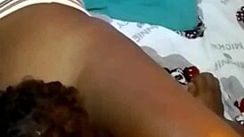 Chupando a Buceta of Chocolate-Skinned Preta on Easter Sunday