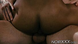 Hardcore analna trojka sa crnim studom i latinskim frajerom