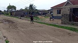 Young girl meets guy on street for outdoor ass fucking