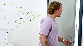 De Dækkede Mig i Sperma til Fødselsdag