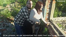 Толкова много кум в пусито след груб публичен секс, оопс!