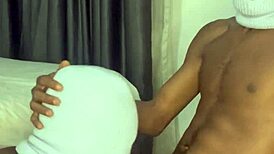 Big Ass Baddie Refuses Condoms In Doggystyle Fuck