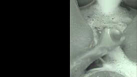 sexy amateurs playing in bathtub for cumshot!