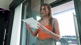 Putri Tiri Panas Selina Bentz Lakukan Semua untuk Panas Terlarang dengan Luke Longly