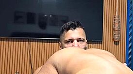 amateurs giving ass bareback, sniffing underwear