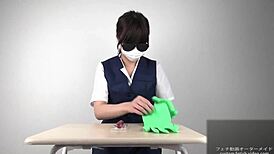 handjob with latex gloves feels so kinky! 😜