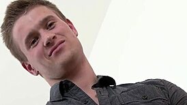 Sophisticated Homosexual Hunk Gets Slutty Blowjob 😜