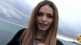 clara belle étudiante prête à baiser son formateur