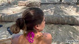 a safada gets wet from protetor and swallows cum in outdoor sex