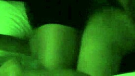 Sviger mand får kone til at suge stor pik på hotel