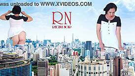 Can you believe this giant lady with no panties in the city?