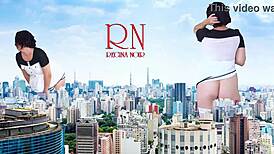 Can you believe this giant lady with no panties in the city?