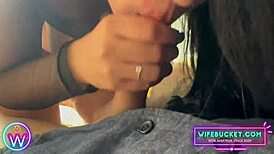 저 행운 자지 큰 자연 가슴에 푹 파묻힌 꼴 봐!