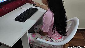 Hijastra Tricked with Lollipop Turns into Stepdad’s Cock in Her Mouth