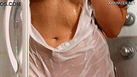 omg, big tits brunette babe cumming hard while bathing! 🛁💦