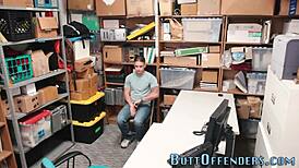 Pencuri Gay Amatur Berani Kena Tangkap Hisap Batang Intens Antar Raga & Kocok