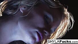 sexy shyla stylez in fetish smoking solo