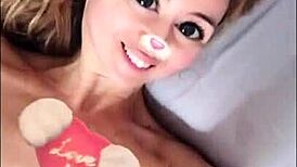 Milf Amateur Flashes Nude Body Outdoors in Public Snaps