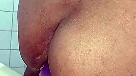 Gay Guy Suffers Pain But Enjoys Full Penetration