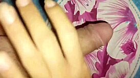 Hey, se denne varme indiske bhabhi suge sin kæreste