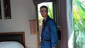 Handyman Fixes Air Conditioner and Drills Petite Girl's Juicy Holes in POV