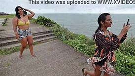 Бразильская новинья-кариока с парнем ебется на пляже с огромным хуем