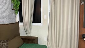 Unge studerende springer studier over for at kneppe hårdt på stuesofaen