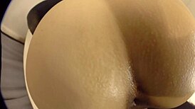 เมียญี่ปุ่นโค้งตัว เย็ดด็อกกี้สไตล์มุมใกล้