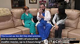 Prvňáčka Ditria Rose donucená k divokému orgasmu Hitachi za jevištěm