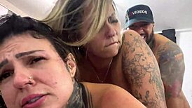 E quando fazemos sexo a três, bucetas latejando juntas!