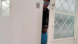 Novinho Tarado Espiando A Tiffany Montavani Ele Resolveu Socar O Seu Pênis Bbc E A Arrombou Sua Buceta