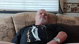 I jack off in a blondie t-shirt