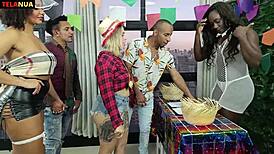 Wow, Santa Antônia's betrayal with big ass and monster cock!