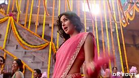 Katrina Kaifovy kozy se třesou v zpomaleném záběru blízko