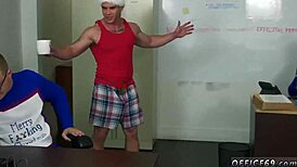 Seks gay percuma, lelaki hisap budak hitam 18+ pertama kali