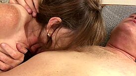 Баба монахиня Кармен се превръща в грешна курсмукачка в близък POV