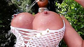 hey, u gotta see Jasmine Jae, this milf with fake plastic boobs is totally worth worshipping!