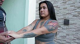 I offered my tight ass to my personal trainer as payment for the lesson