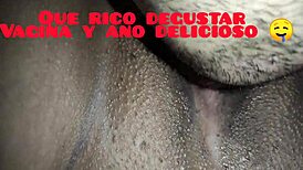 Lamiendo culo y vagina de mi esposa ecuatoriana culona en cuatro
