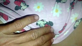 แหกหีสาวใหญ่เอาควยยัดรูแตดในท่า69จนน้ำแตก