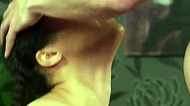 I see foxy doll in blowbang swallowing cum on her face