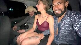 the loirinha got naughty with two in the car